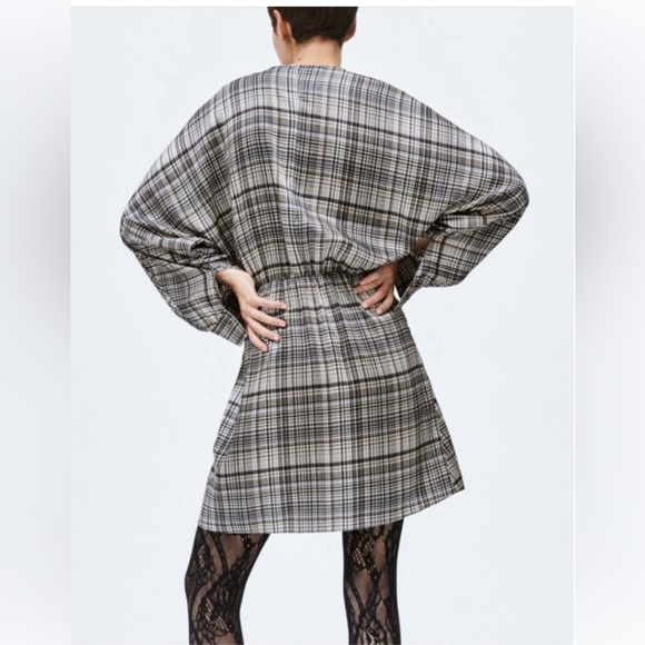 Zara dress plaid satin effect , long sleeve - Picture 2 of 5